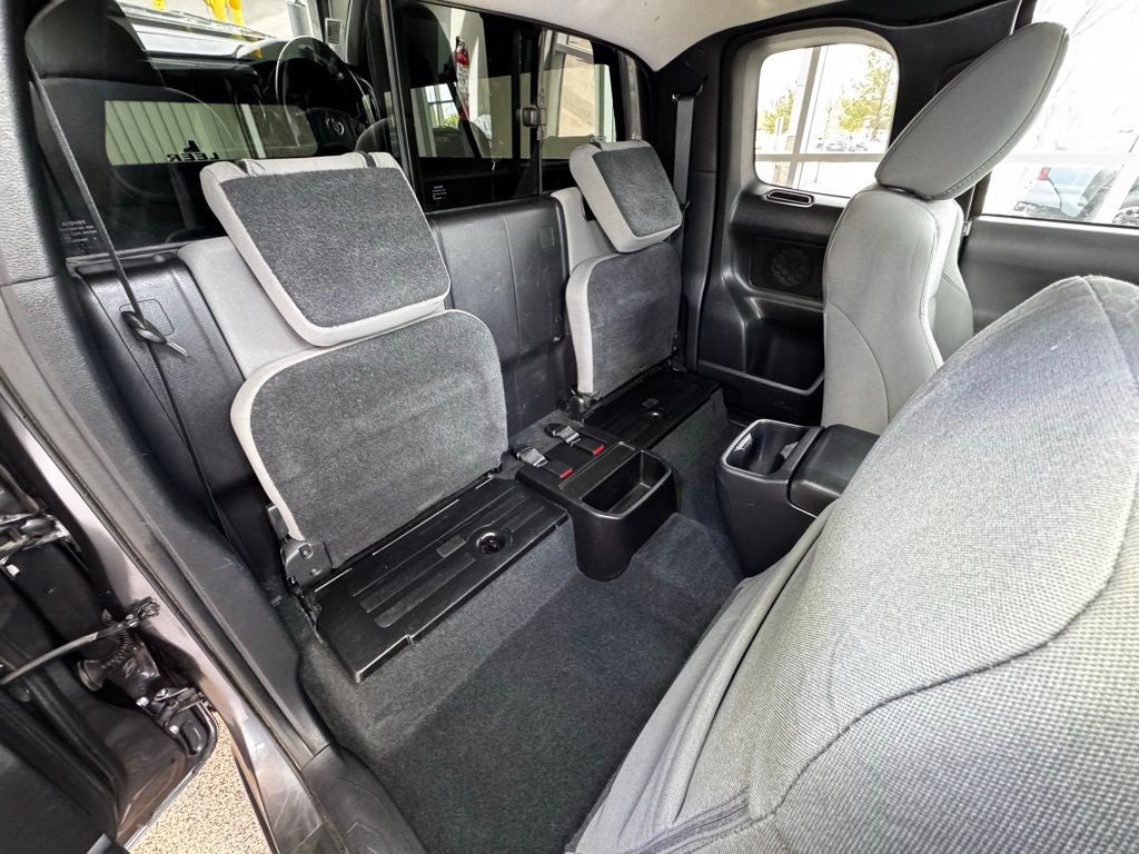 2017 Toyota Tacoma SR5