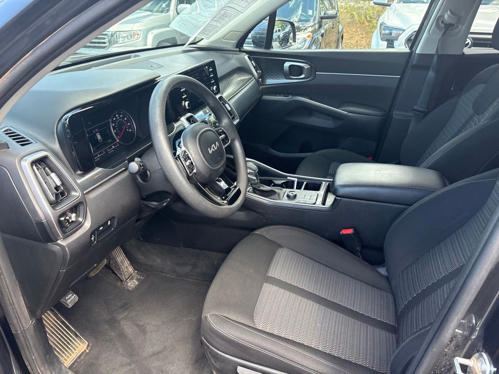 2023 Kia Sorento LX