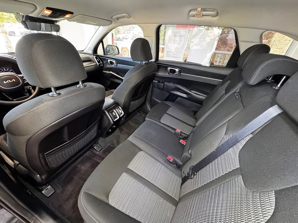 2023 Kia Sorento LX