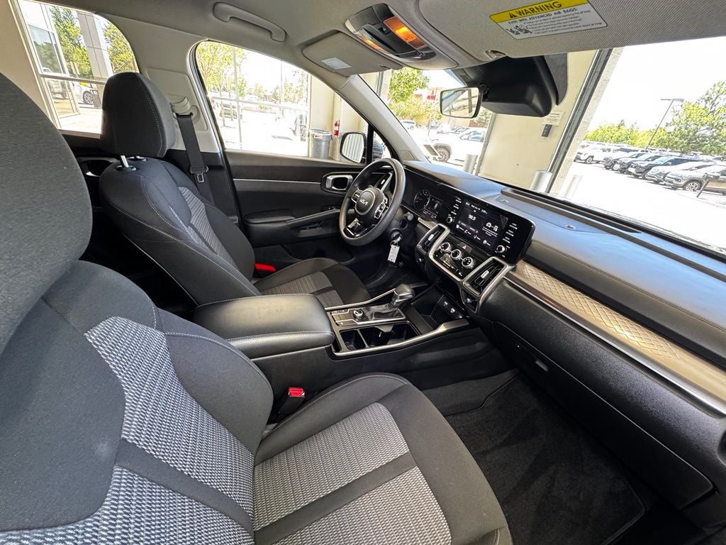 2023 Kia Sorento LX