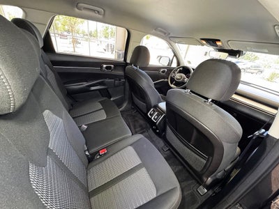 2023 Kia Sorento LX