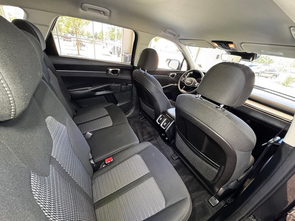 2023 Kia Sorento LX