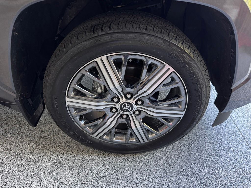 2024 Toyota Sequoia Capstone
