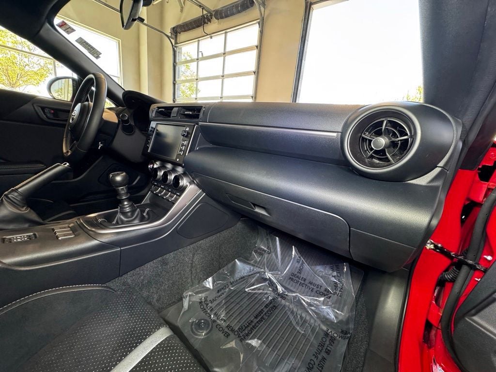 2025 Toyota GR86 Premium