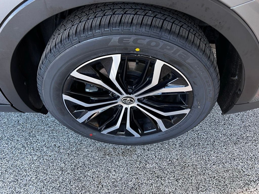 2023 Toyota Crown XLE