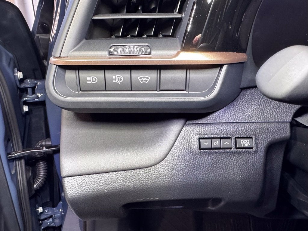 2026 Toyota Crown Signia Limited