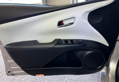 2016 Toyota Prius Three