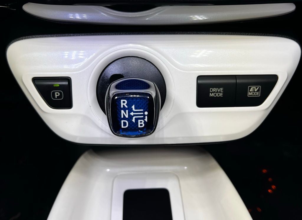 2016 Toyota Prius Three