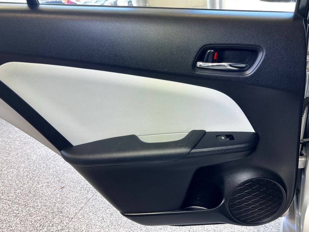 2016 Toyota Prius Three