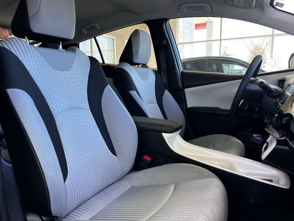 2016 Toyota Prius Three