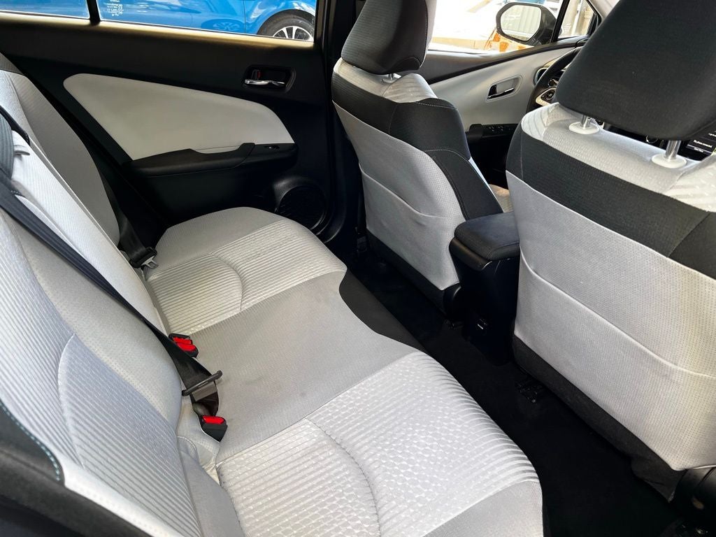 2016 Toyota Prius Three