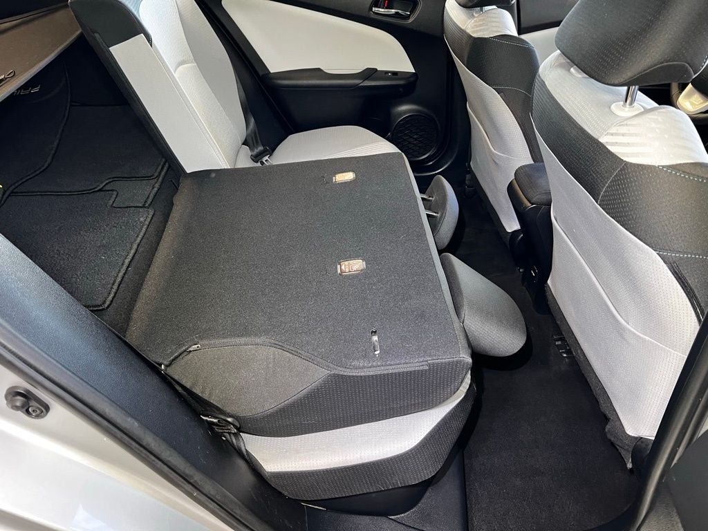 2016 Toyota Prius Three