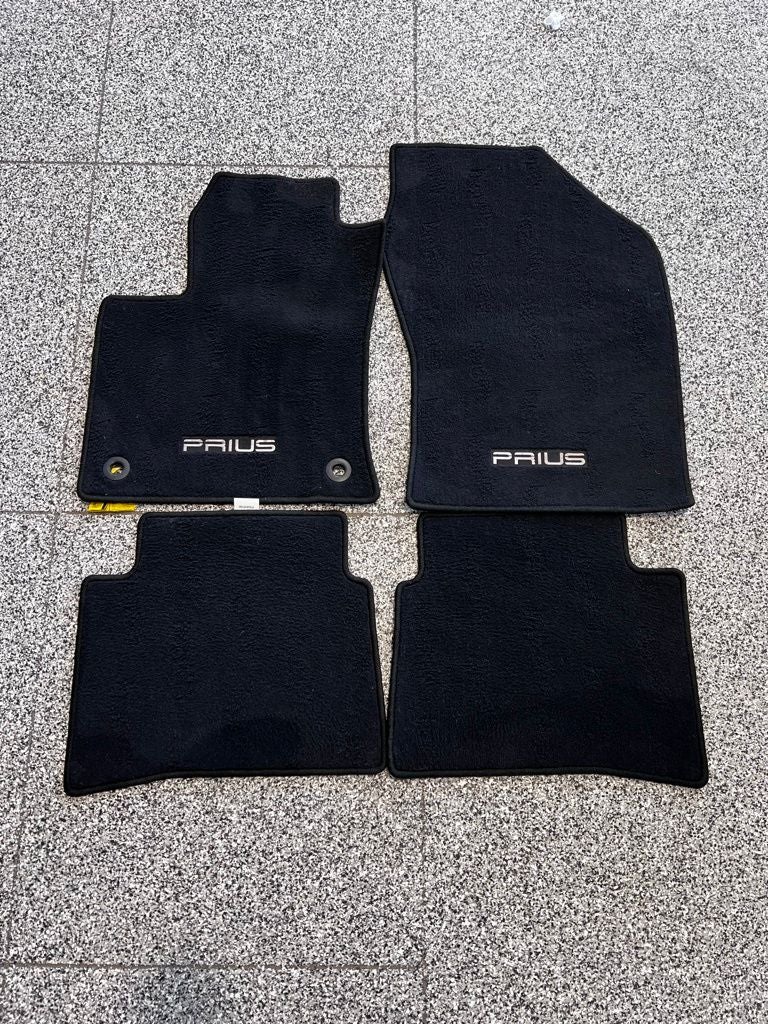 2016 Toyota Prius Three