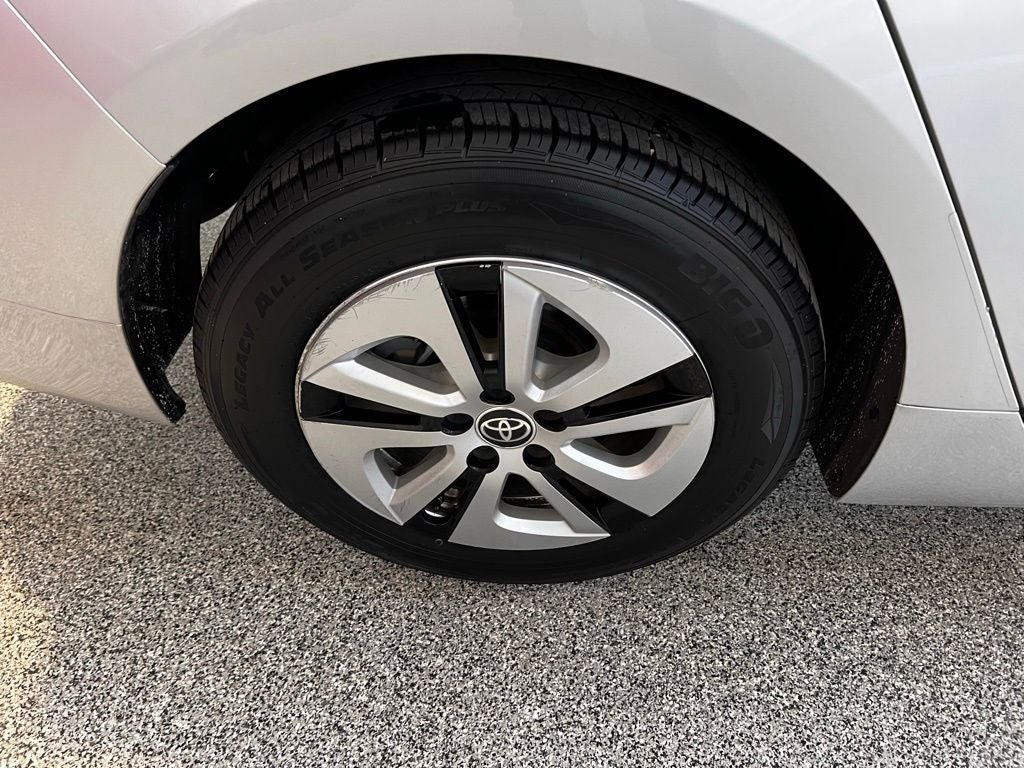 2016 Toyota Prius Three