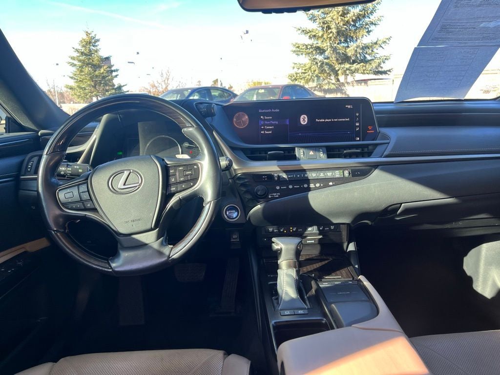 2019 Lexus ES 300h