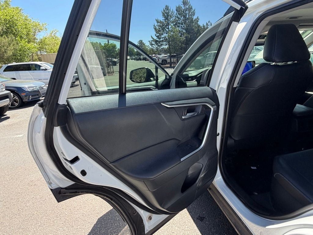 2025 Toyota RAV4 Hybrid XLE Premium