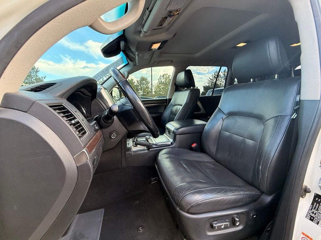 2019 Toyota Land Cruiser Base