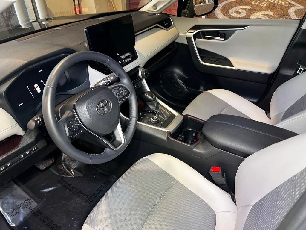 2025 Toyota RAV4 Hybrid Limited