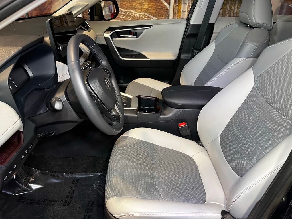 2025 Toyota RAV4 Hybrid Limited