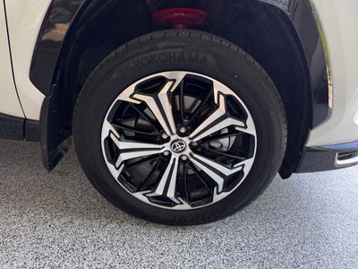 2025 Toyota RAV4 Plug-In Hybrid XSE
