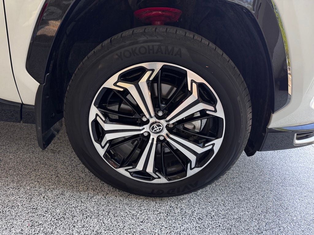 2025 Toyota RAV4 Plug-In Hybrid XSE