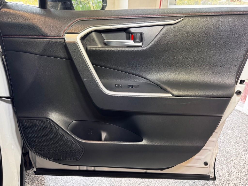 2025 Toyota RAV4 Plug-In Hybrid XSE