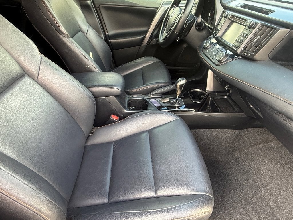 2018 Toyota RAV4 SE