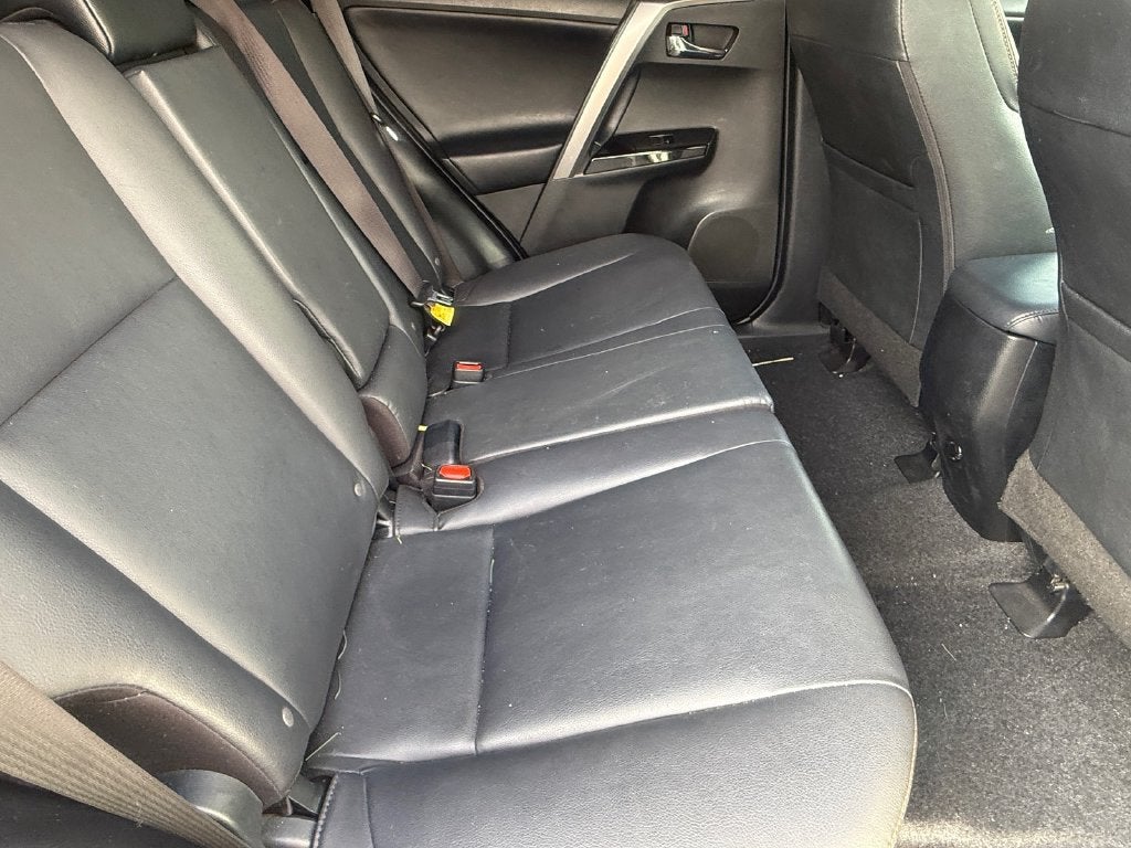 2018 Toyota RAV4 SE