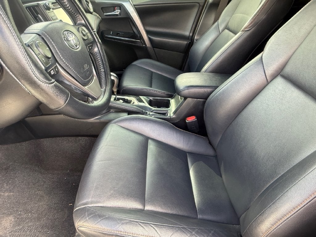 2018 Toyota RAV4 SE
