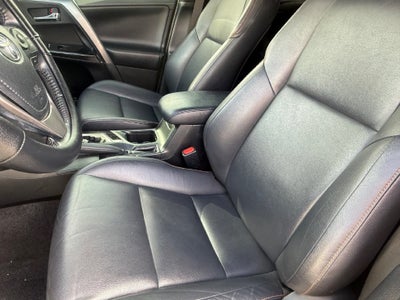 2018 Toyota RAV4 SE