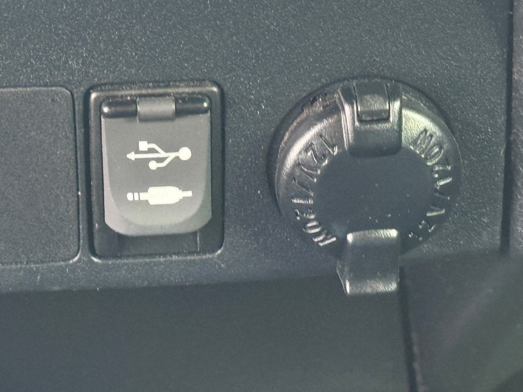 2018 Toyota RAV4 SE