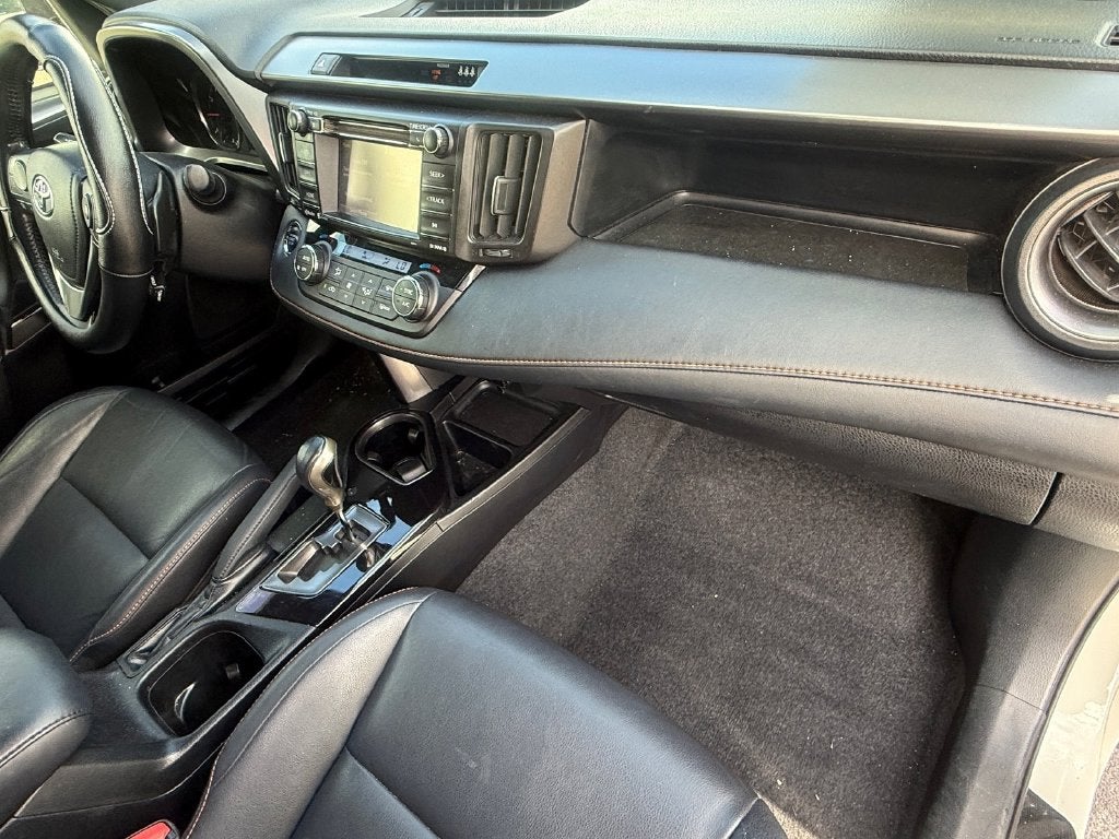 2018 Toyota RAV4 SE