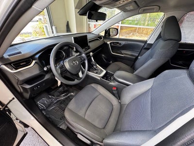 2023 Toyota RAV4 Hybrid LE