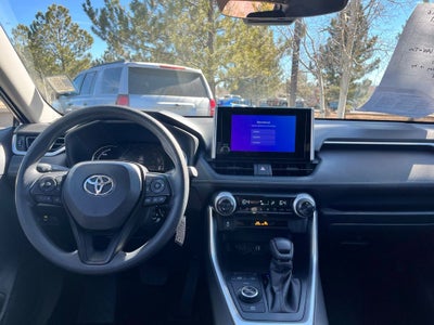 2025 Toyota RAV4 Hybrid LE