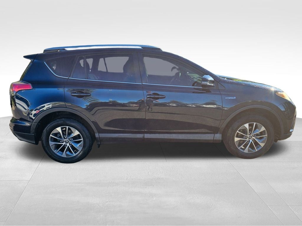 2018 Toyota RAV4 Hybrid XLE