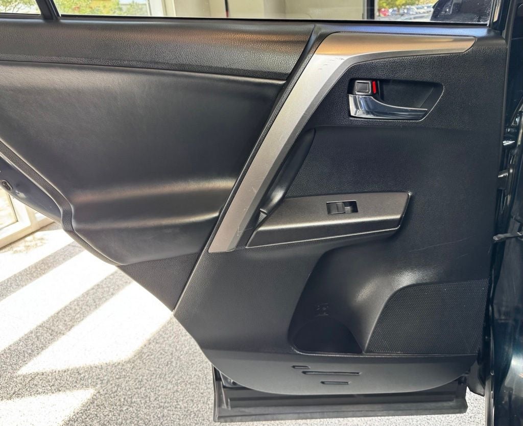 2018 Toyota RAV4 Hybrid XLE