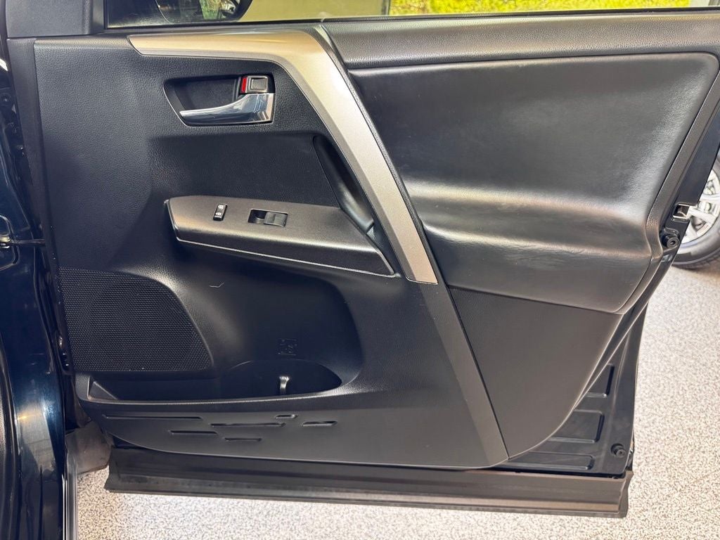 2018 Toyota RAV4 Hybrid XLE