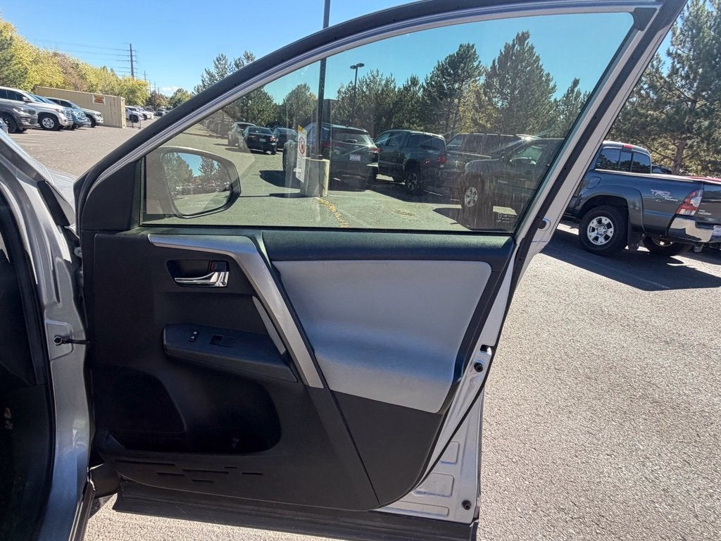 2018 Toyota RAV4 Hybrid XLE