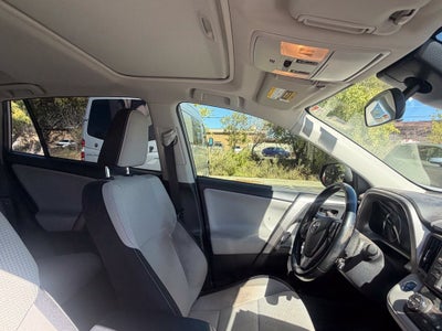 2018 Toyota RAV4 Hybrid XLE