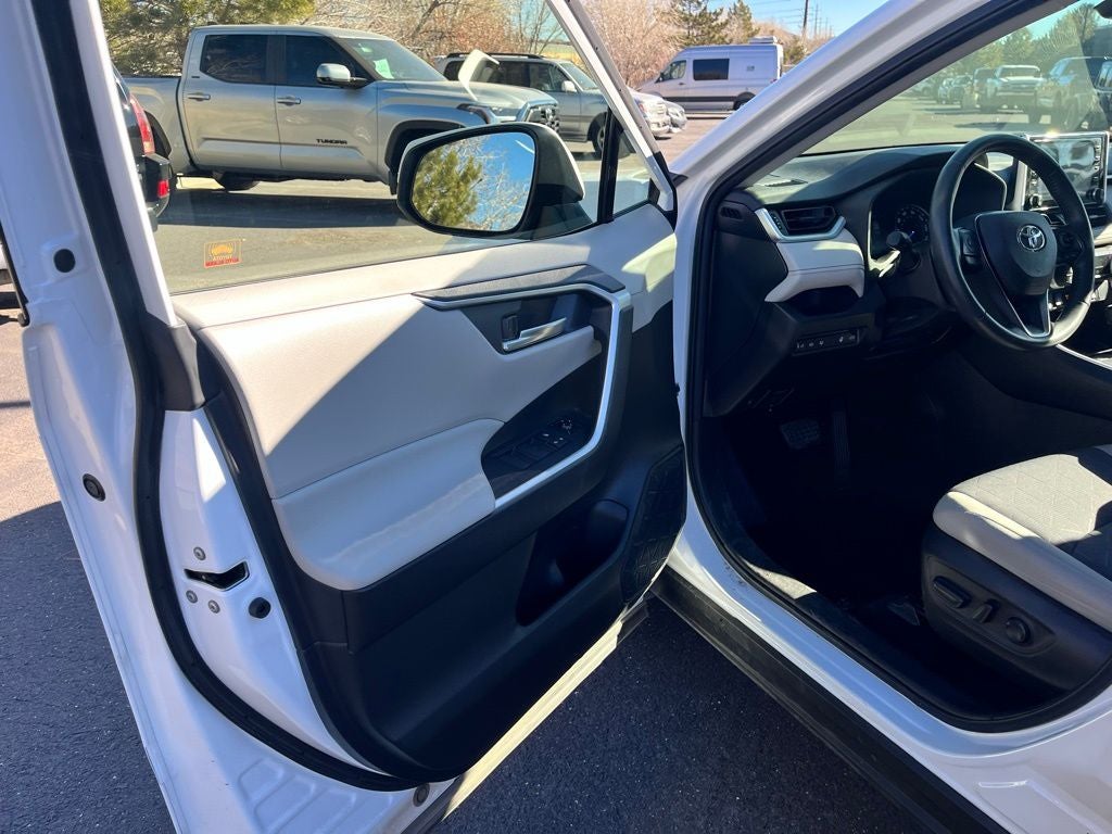 2021 Toyota RAV4 Hybrid XLE