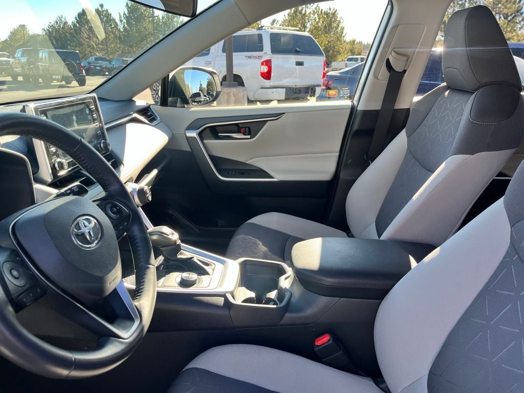 2021 Toyota RAV4 Hybrid XLE