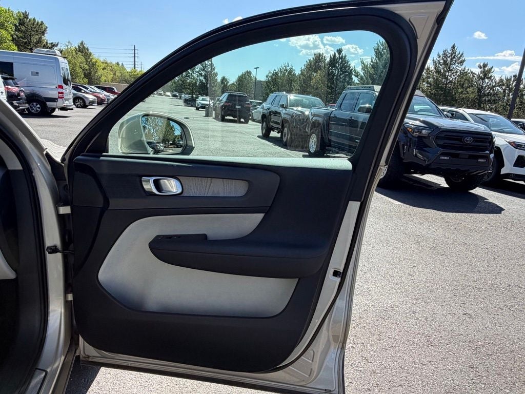 2019 Volvo XC40 T5 Inscription
