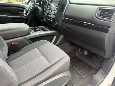2023 Nissan Titan SV
