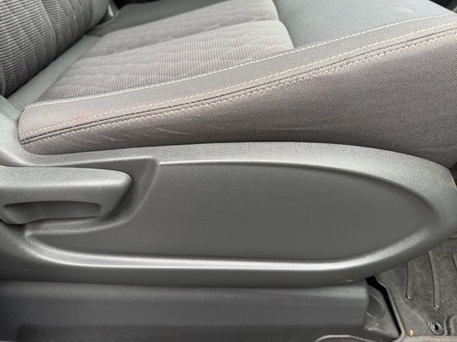 2023 Nissan Titan SV