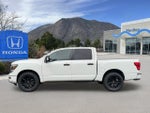 2023 Nissan Titan SV