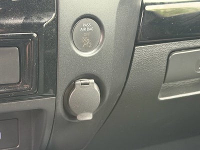 2023 Nissan Titan SV