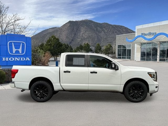 2023 Nissan Titan SV