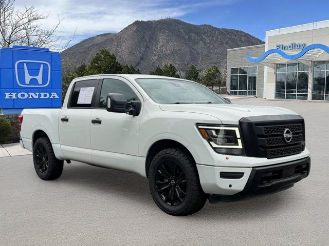 2023 Nissan Titan SV
