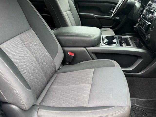 2023 Nissan Titan SV