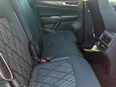 2024 Volkswagen Atlas 2.0T SEL Premium R-Line